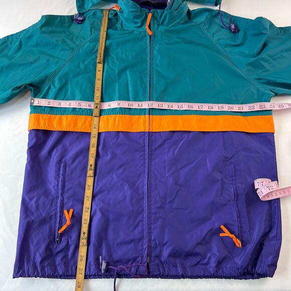 Woolrich Vintage Men’s Windbreaker Jacket size Medium Bright Green Purple Hood - Picture 4 of 6